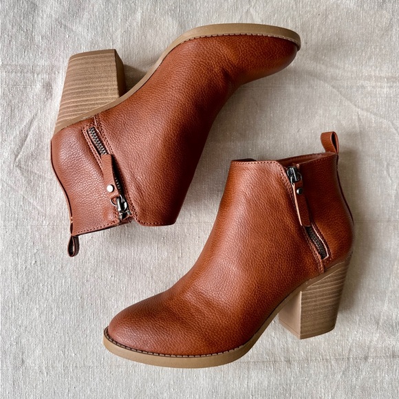 New Women's Target Universal Thread Tan Brown Ankle Boots Block Heel NIB NWT 7 - Picture 10 of 12